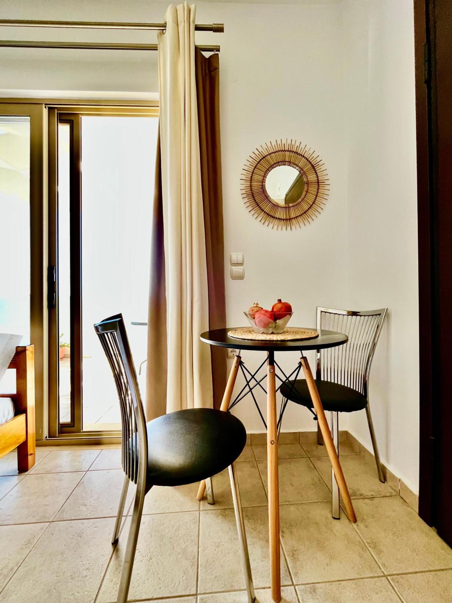 Апартаменты Giotas House Иерапетра Экстерьер фото